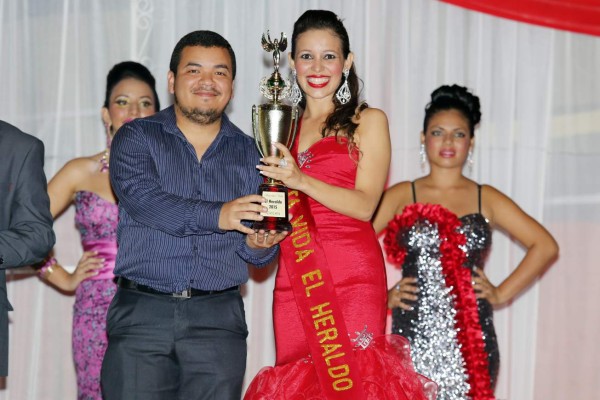 Yancy Aguilar es la reina Ferisan 2015