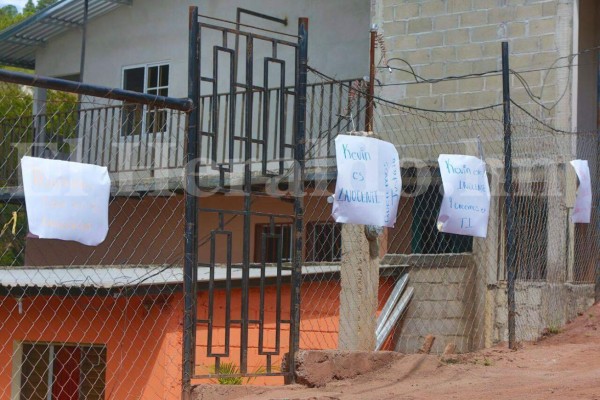 Familia tenía su casa llena de mensajes para recibir a Kevin Solórzano