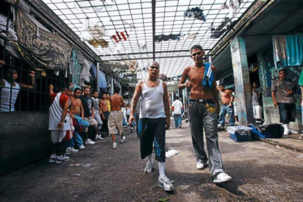 El Salvador: capturan a más de 120 miembros de pandillas