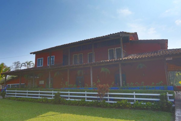 Disfrute la vida del campo en Hacienda Montecristo, Copán