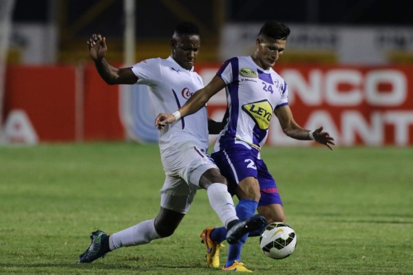 Olimpia goleó 6-0 al Victoria con triplete de Alberth Elis