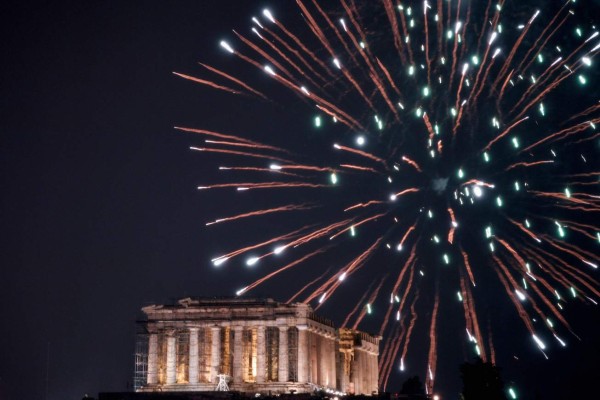 Así brilló la llegada del Año Nuevo en países de Europa, Asia y Medio Oriente