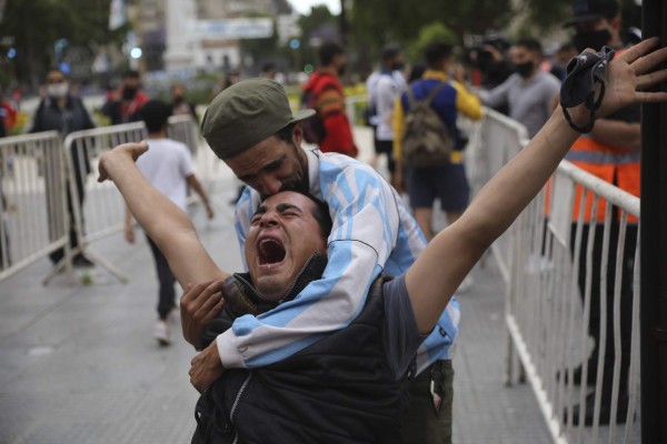 La muerte de un astro y violentas protestas: Las mejores imágenes de la semana&nbsp;&nbsp;