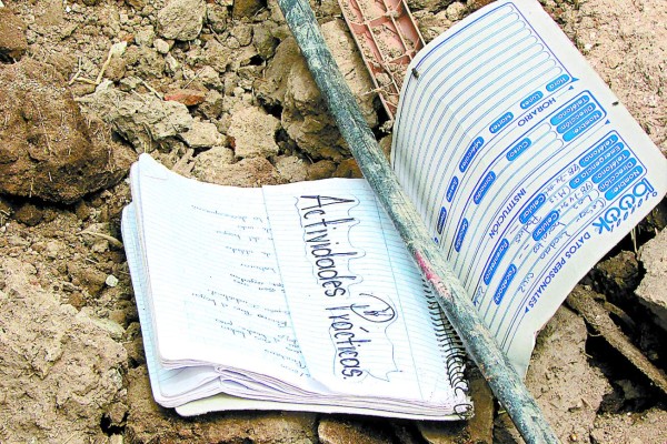 Luto: 'No sé que será de mi vida, en una noche perdí todo, a mi familia”