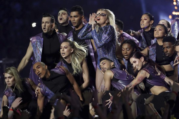 Lady Gaga, espectacular y deslumbrante en el show de medio tiempo