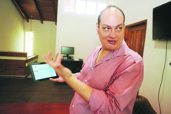 Homero Rojas diseña un sistema virtual a la UNAH