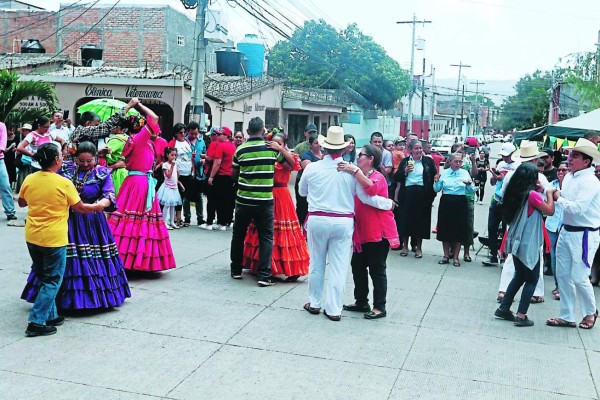 Tradición y cultura en el 53 aniversario de la Kennedy