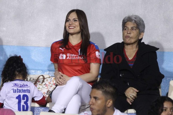 Derroche de belleza catracha en los duelos de la Jornada 8 del Clausura