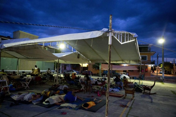 Suben a 90 los muertos por potente sismo registrado el jueves en México