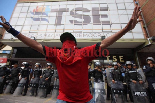 Las imágenes que no vio de la masiva marcha de la Alianza de Oposición&nbsp;&nbsp;