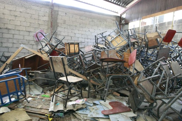 Educación mejora emblemáticos centros de media en la capital de Honduras