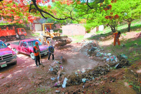 Jornada de limpieza en escuelas amigables
