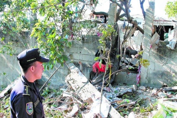 'Los restos de la niña cayeron sobre mi cama”