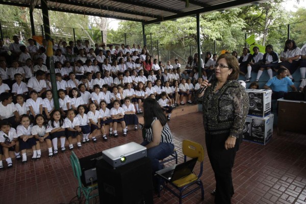 Niños refuerzan su campaña en un 2x3