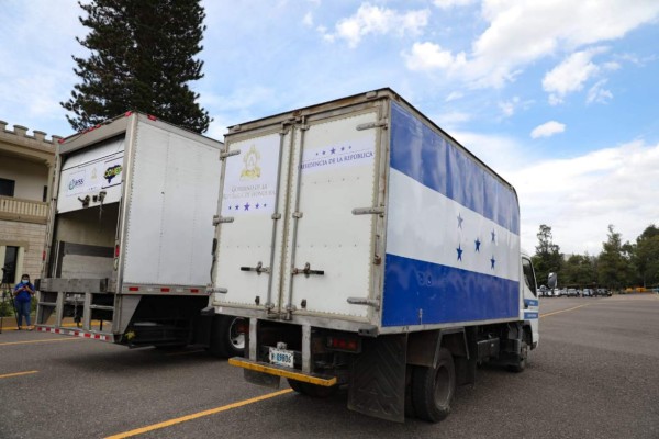 Así fue la llegada de vacunas AstraZeneca para los afiliados al IHSS