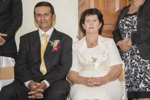 Se juran amor eterno ante el altar de Dios