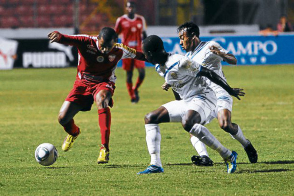 Solo espera a su rival..., dice Danilo Tosello