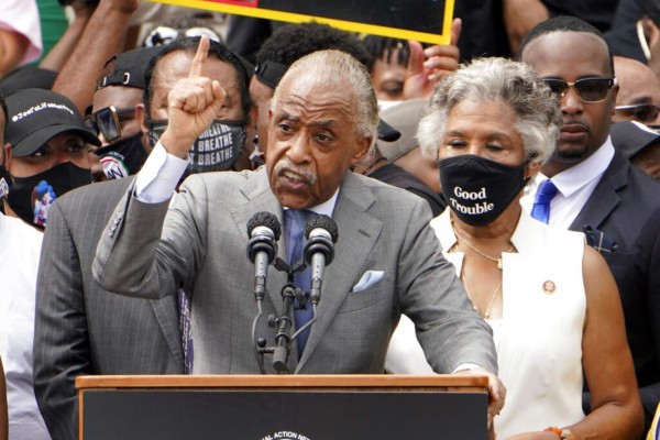 Miles se congregan en Washington en protesta por la justicia racial