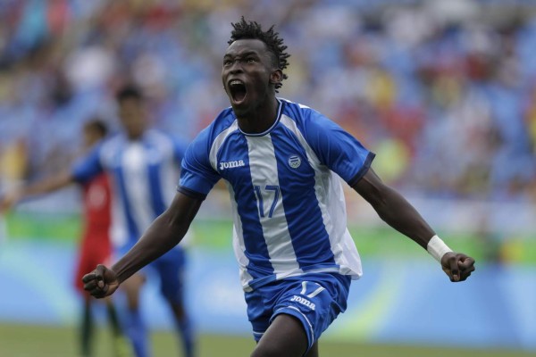 Alberth Elis es de los rayados de Monterrey hasta el año 2020