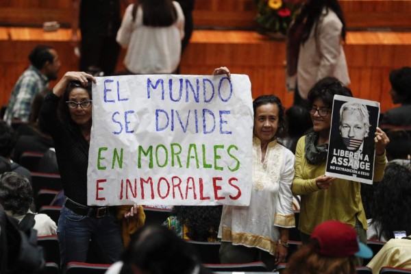 FOTOS: Momento en que Evo Morales fue abucheado durante conferencia