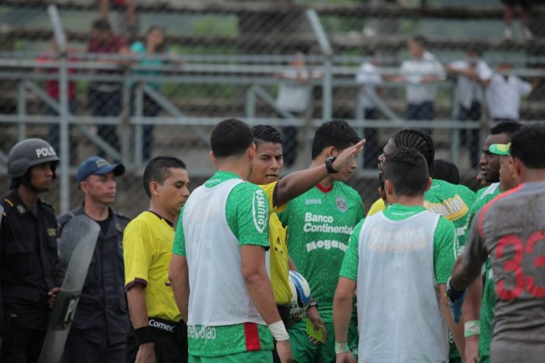 Lo de Real Sociedad y Marathón no pasa ni en las potras...