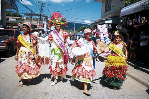 Honduras: Ritmo y belleza en honor al maíz