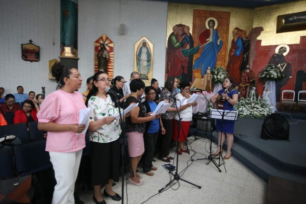 Derroche de fervor y cultura en fiesta sanjuaneña de la colonia Kennedy