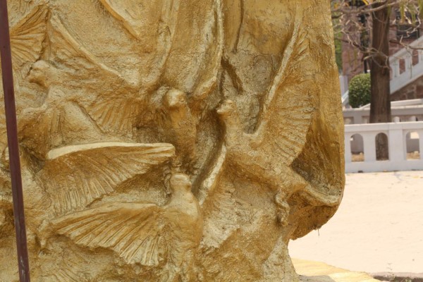 Terminado monumento al Papa 'mensajero de la paz”