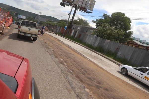 Con bacheo del anillo periférico garantizan seguridad de ciclistas