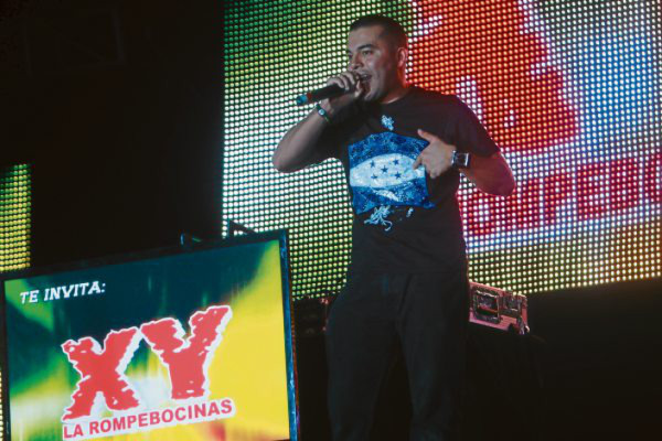 Fiesta al máximo con el boricua J Álvarez