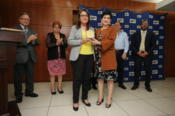 El Cohep premió a las mujeres hondureñas ejemplo de emprendimiento