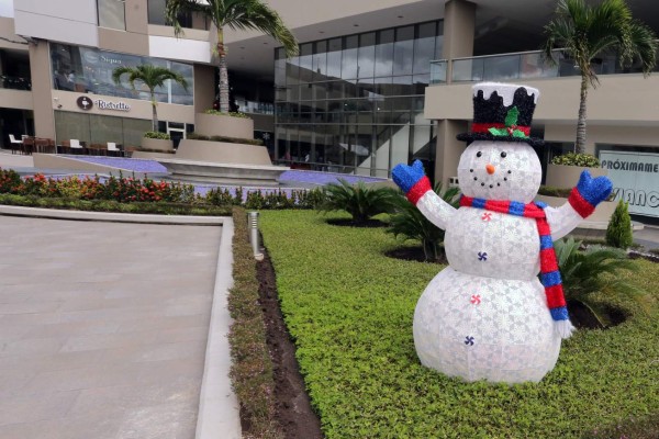 La capital de Honduras se engalana en vísperas de Navidad