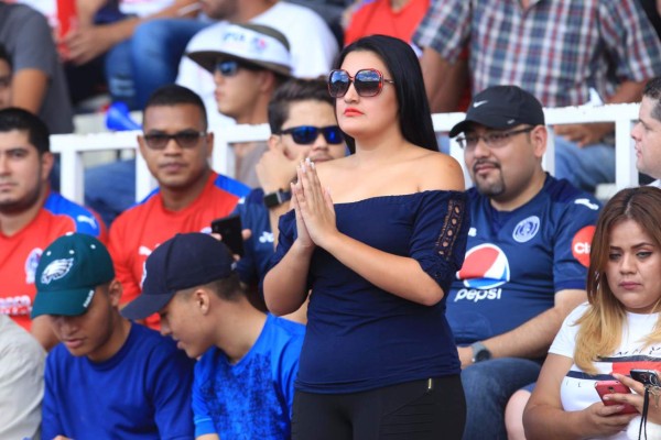 Las imágenes que no viste en el clásico entre Olimpia y Motagua en la final del Apertura en Honduras