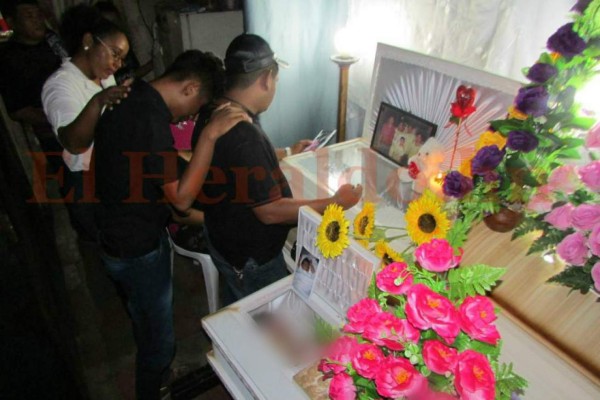 'Era mi fuerza... estoy destrozado”: Velan a abuela y nieta de dos meses acribilladas en Choluteca