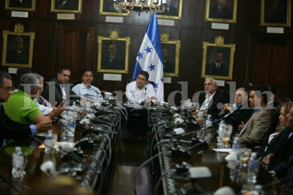 Autoridades hacen oficial el lanzamiento de la tercera edición de la Copa Presidente