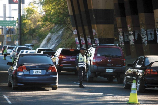 Hasta 40 minutos tarda un conductor en llegar a su destino en Tegucigalpa