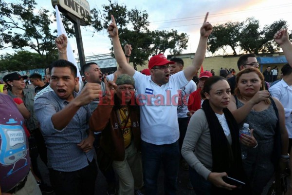 Alianza de Oposición sale a las calles a defender resultados preliminares de las elecciones