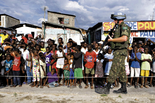 Autorizan el envío de tropas a Haití