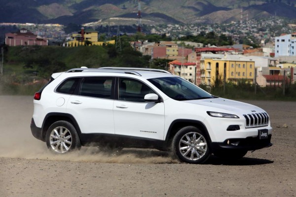 84 octanos para la Cherokee Longitude