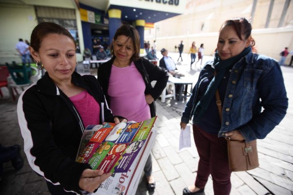 Tarjetas navideñas conquistaron a los lectores
