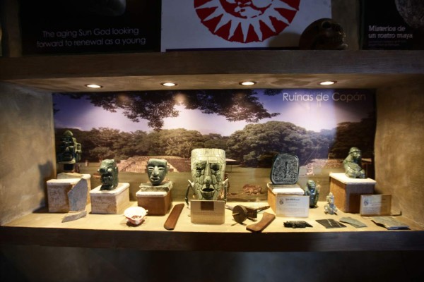 Cultura y adrenalina al visitar el Museo del Jade y el canopy Monkey La-La Zip