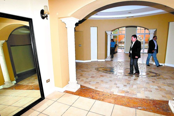 Honduras: A mansiones fue a parar dinero de pacientes del IHSS