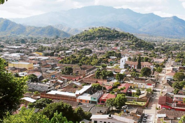 Vecinos de Danlí festejan aniversario