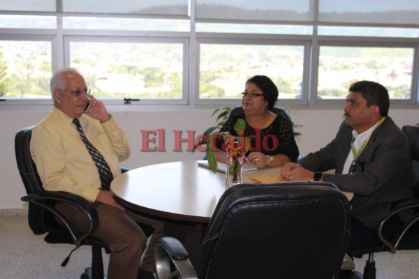Esto hizo Francisco Herrera en su primer día en funciones como nuevo rector de la UNAH