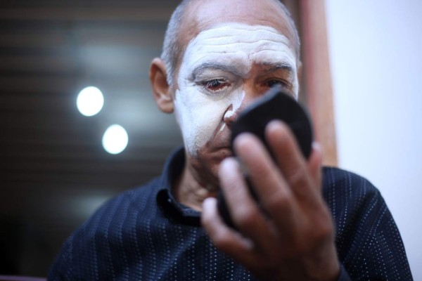 Leonardo Montes, el hondureño que nació para ser mimo