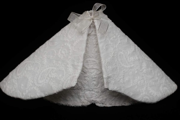 Honduras: Devotas cambian el ropaje que posee la Virgen de Suyapa