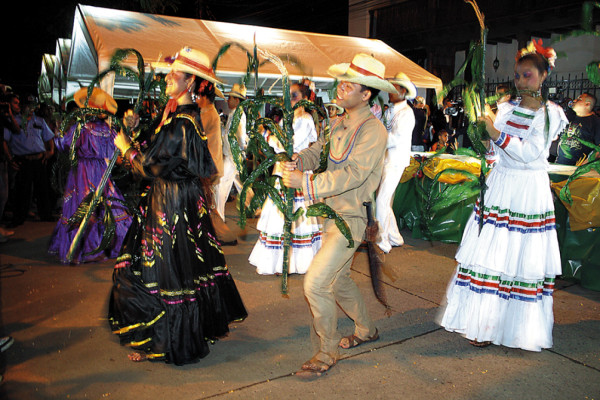 Belleza y cultura en lanzamiento del Festival Internacional del Maíz