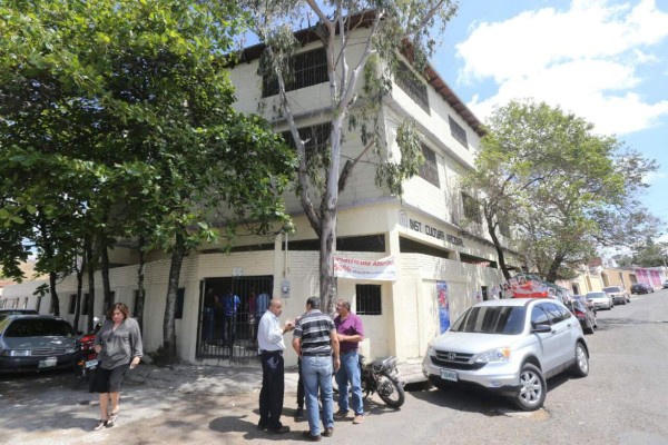 Hondureños se vuelcan a las urnas electorales de la zona sur de la capital