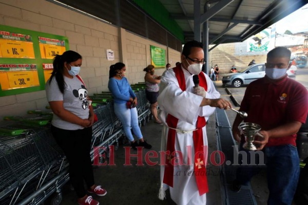 FOTOS: Iglesia revive la pasión y la fe con especial viacrucis el Viernes Santo