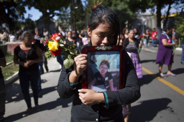 Fiscalía imputa a tres funcionarios por mortal incendio en Guatemala